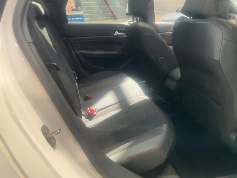 Peugeot 308 1.6 Blue-HDi GT Line 2017 – снимка 19