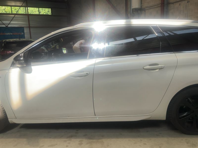Peugeot 308 1.6 Blue-HDi GT Line 2017 – снимка 4