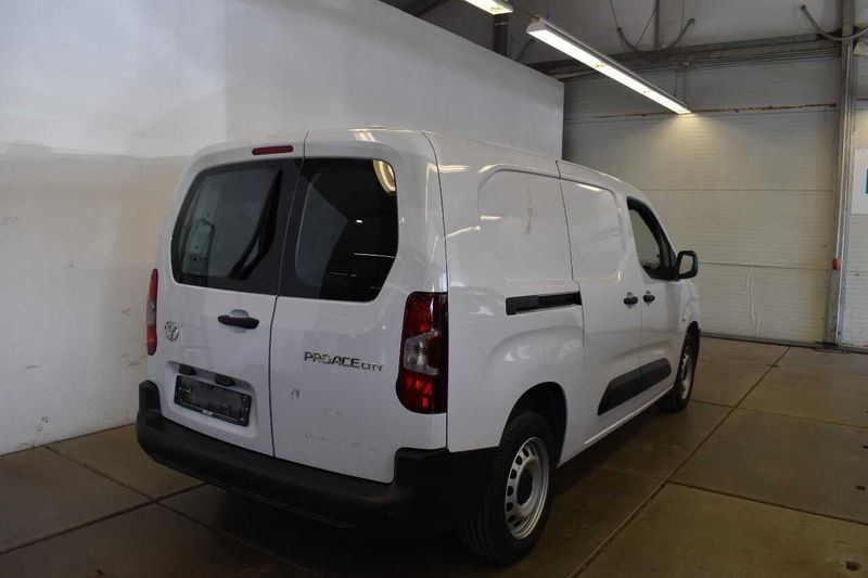 Toyota ProAce City 1.5 D-4D L2 Meister — zdjęcie 2
