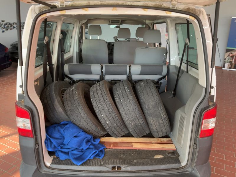 Volkswagen T5 Kombi 2.0 TDI — zdjęcie 10