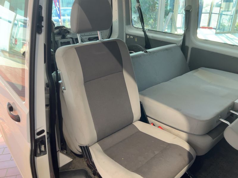 Volkswagen T5 Kombi 2.0 TDI — zdjęcie 14