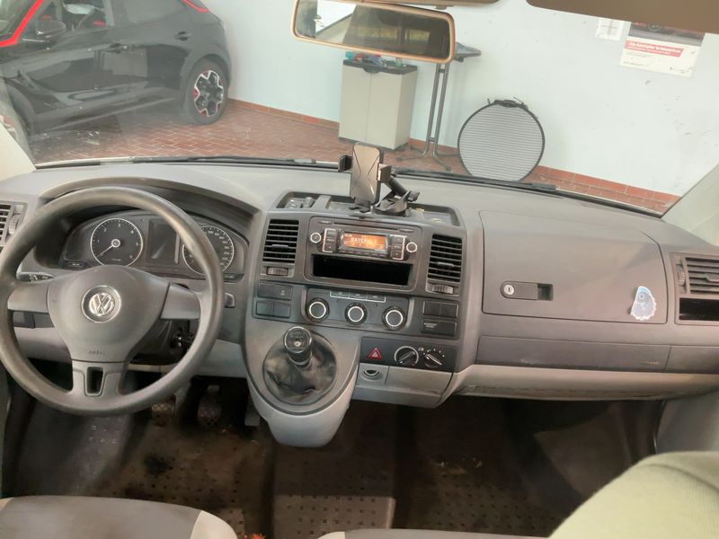 Volkswagen T5 Kombi 2.0 TDI — zdjęcie 12