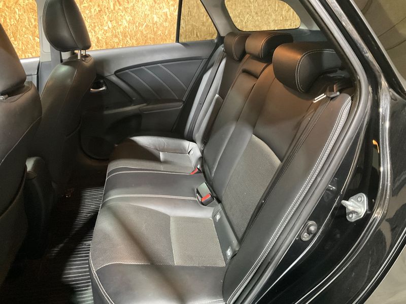 Toyota Avensis 1.6 D-4D Executive 2016 – снимка 26