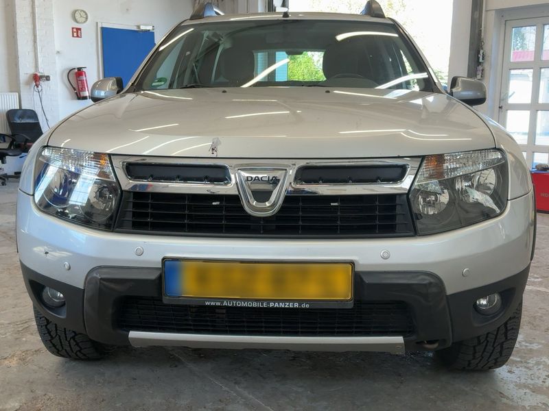 Dacia Duster 1.6 Prestige 4x4 — zdjęcie 9