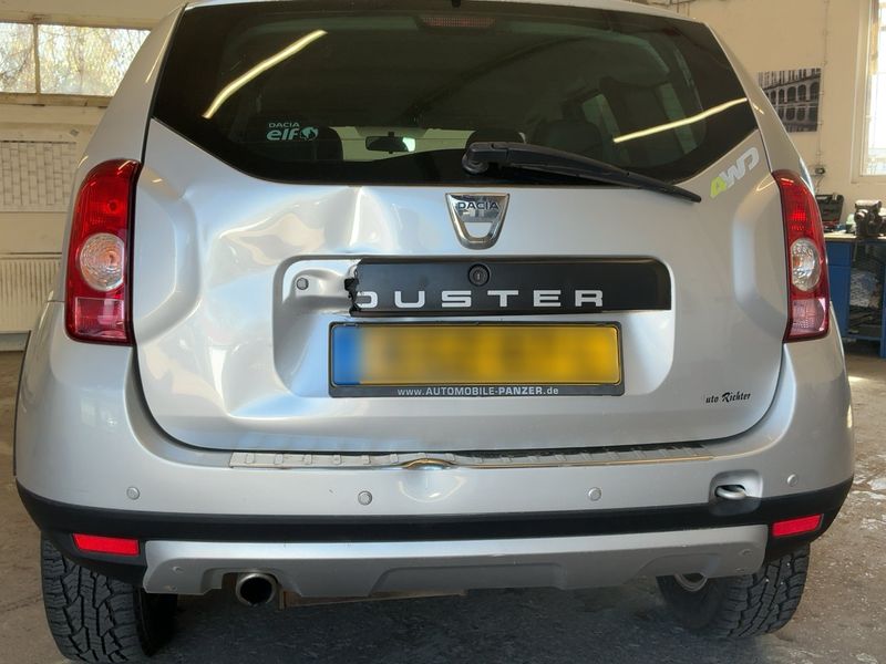 Dacia Duster 1.6 Prestige 4x4 — zdjęcie 5
