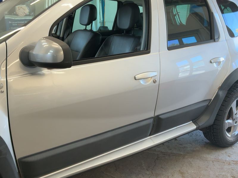 Dacia Duster 1.6 Prestige 4x4 — zdjęcie 4