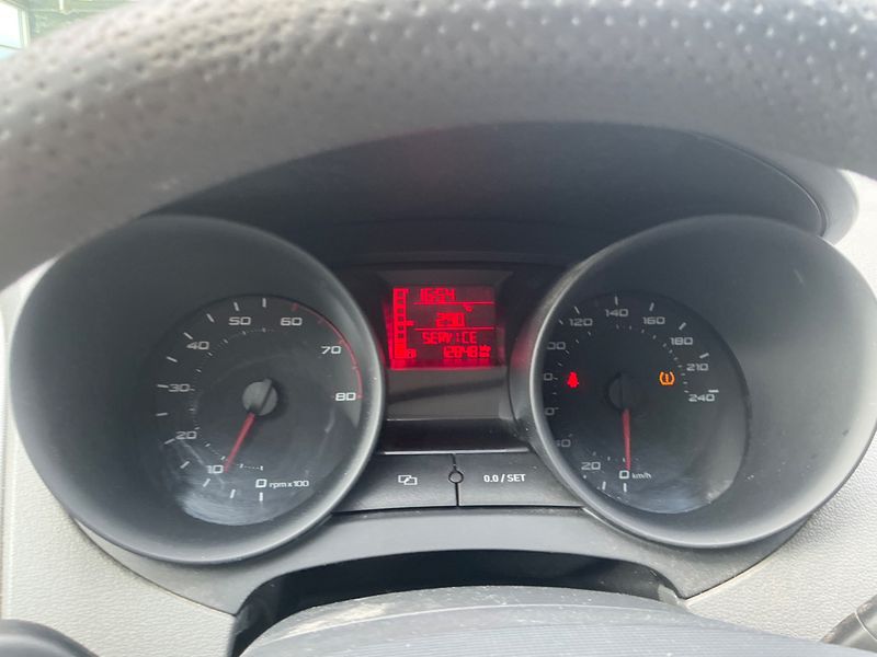 Seat Ibiza 1.4 Reference 2010 – снимка 4