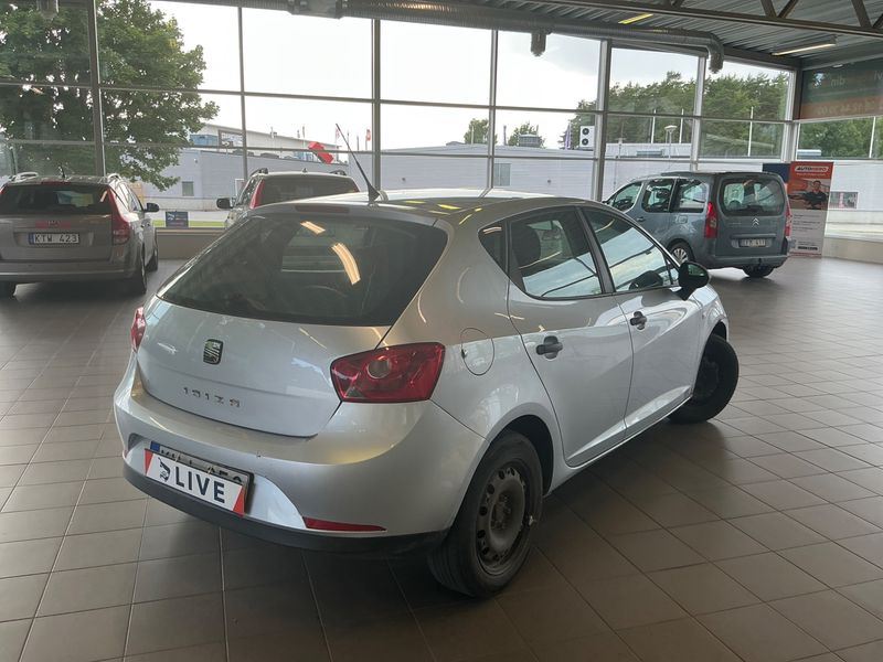 Seat Ibiza 1.4 Reference 2010 – снимка 2
