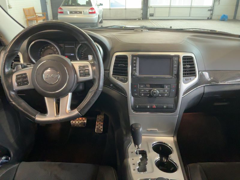 Jeep Grand Cherokee 6.4 V8 HEMI SRT — zdjęcie 12