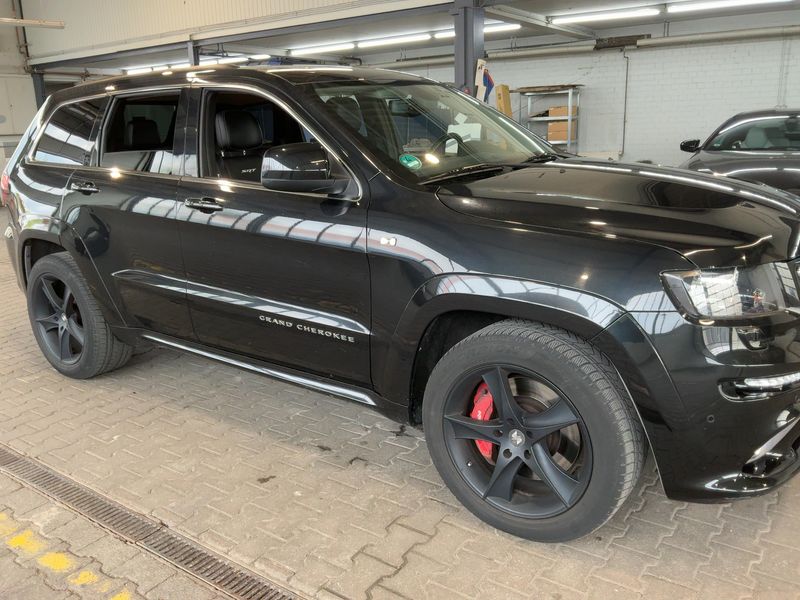 Jeep Grand Cherokee 6.4 V8 HEMI SRT — zdjęcie 8