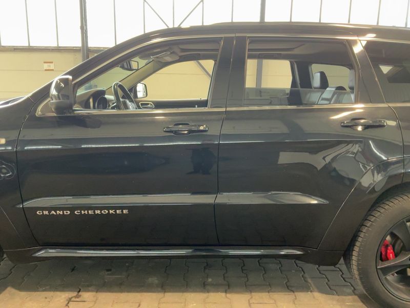 Jeep Grand Cherokee 6.4 V8 HEMI SRT — zdjęcie 4
