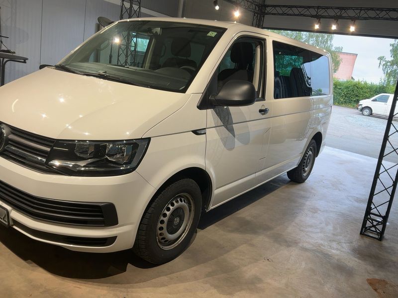 Volkswagen T6 Multivan 2.0 TDI Trendline — zdjęcie 2