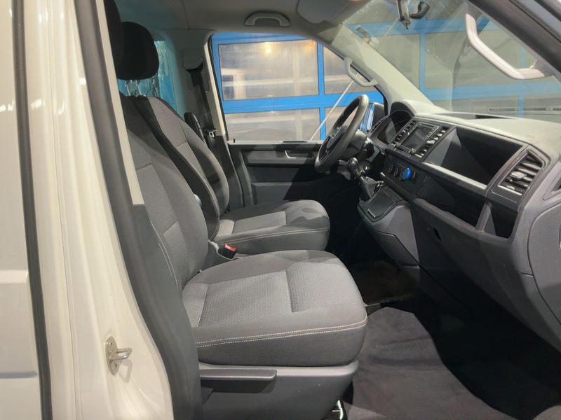 Volkswagen T6 Multivan 2.0 TDI Trendline — zdjęcie 11