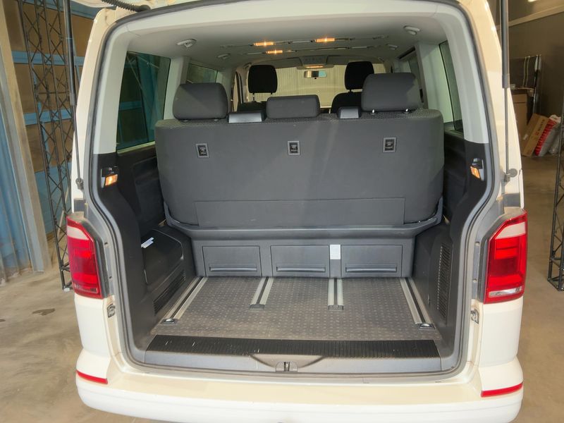 Volkswagen T6 Multivan 2.0 TDI Trendline — zdjęcie 10