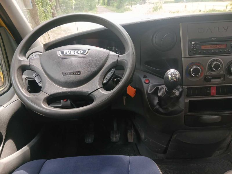 Iveco Daily 3.0 CNG Doppelkabine 35 C Radstand 4100 — zdjęcie 11