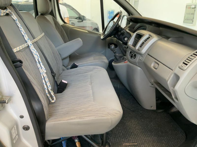 Nissan Primastar 2.0 dCi Avantour L1H1 2.8t — zdjęcie 11