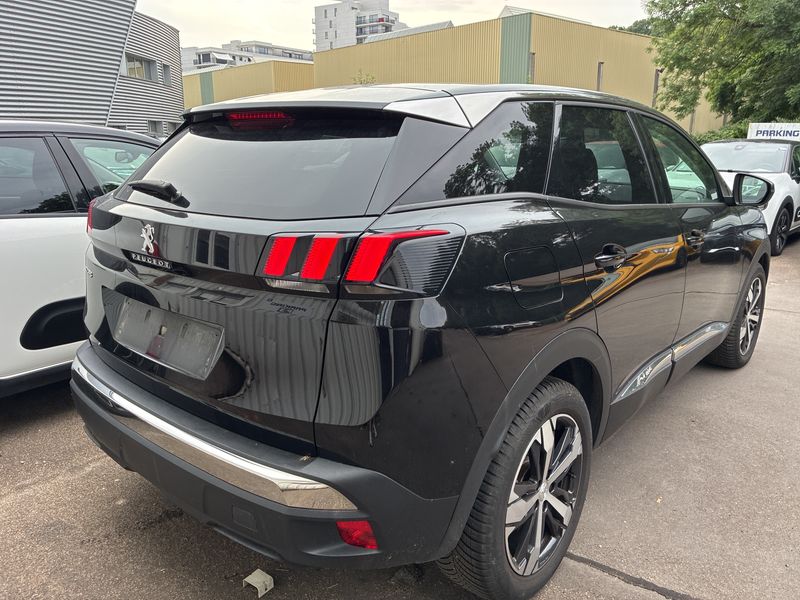Peugeot 3008 1.2 PureTech Allure 2023 – снимка 5