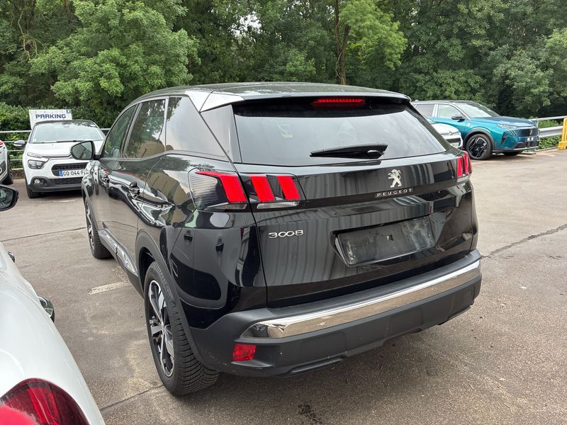 Peugeot 3008 1.2 PureTech Allure 2023 – снимка 3