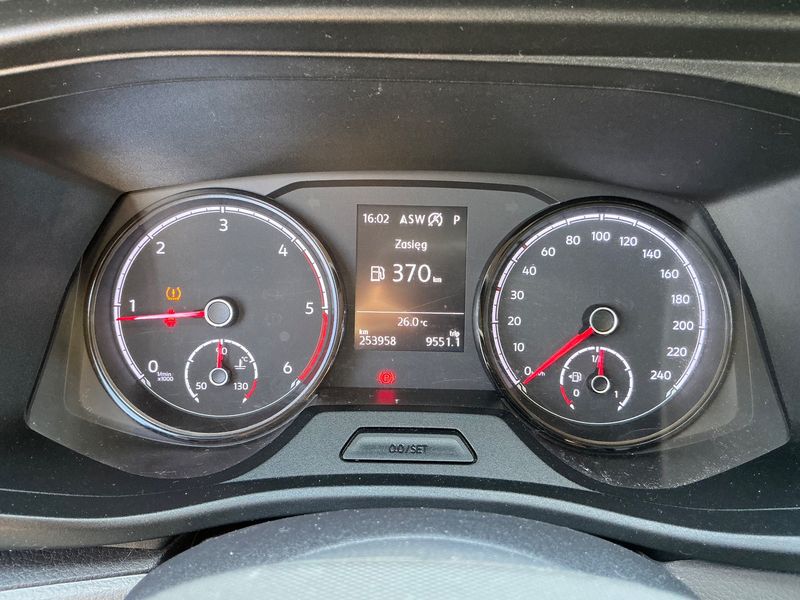 Volkswagen T6 Caravelle 2.0 TDI Comfortline FWD — zdjęcie 13
