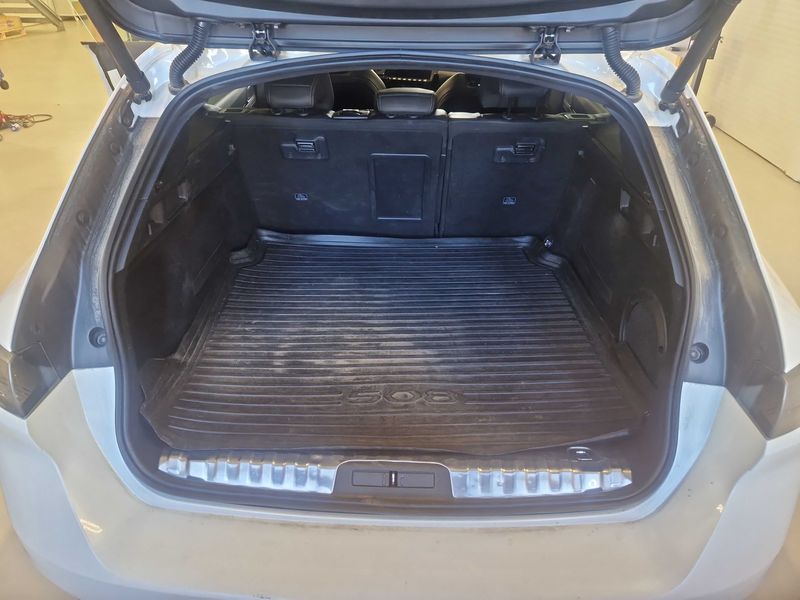 Peugeot 508 1.6 Hybrid 225 GT — zdjęcie 9