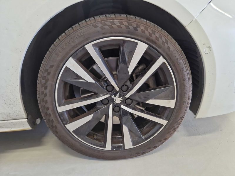 Peugeot 508 1.6 Hybrid 225 GT — zdjęcie 15