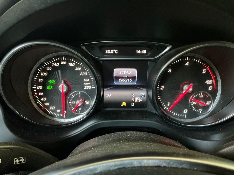 Mercedes-Benz GLA-Klasse GLA 200 d Fascination — zdjęcie 13