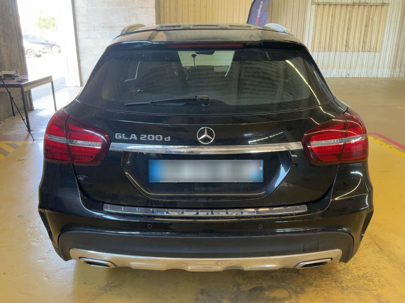 Mercedes-Benz GLA-Klasse GLA 200 d Fascination — zdjęcie 5