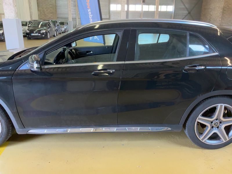 Mercedes-Benz GLA-Klasse GLA 200 d Fascination — zdjęcie 4
