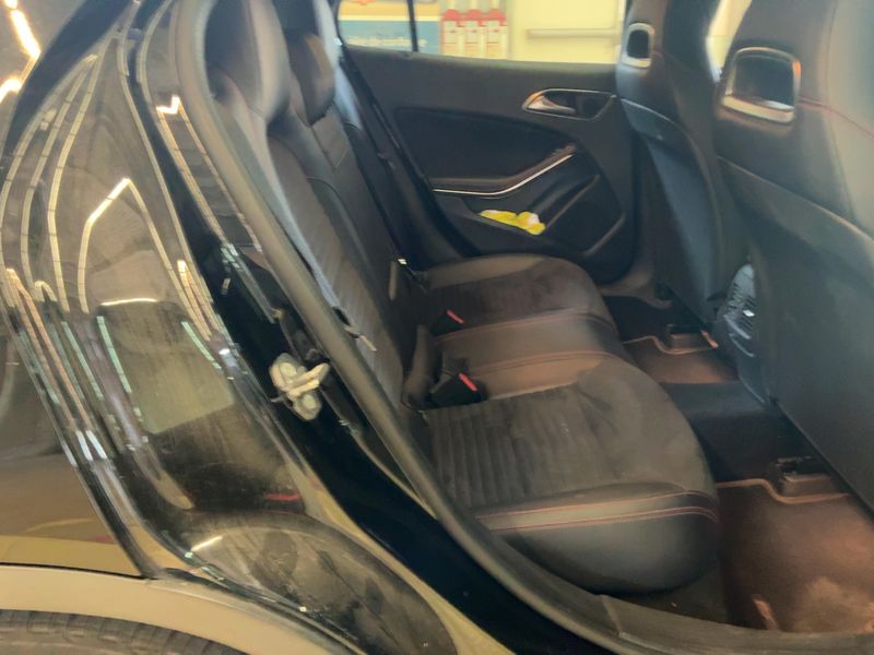 Mercedes-Benz GLA-Klasse GLA 200 d Fascination — zdjęcie 14