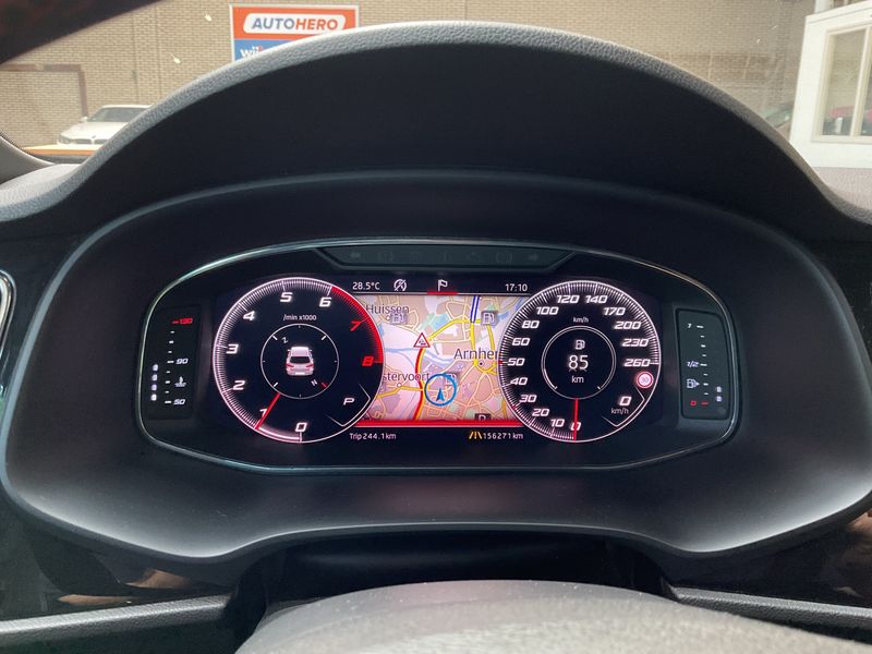 Seat Leon 1.5 TSI ACT FR — zdjęcie 13