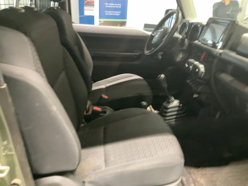 Suzuki Jimny 1.5 Comfort Allgrip NFZ — zdjęcie 11