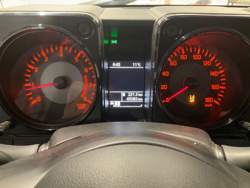 Suzuki Jimny 1.5 Comfort Allgrip NFZ — zdjęcie 13