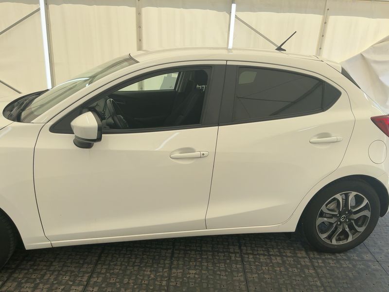 Mazda 2 1.5 Diesel Sports-Line — zdjęcie 4