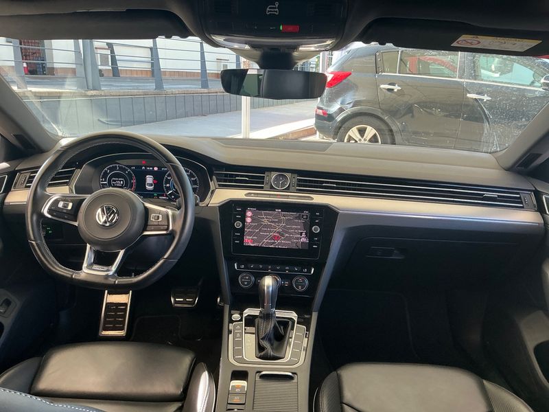 Volkswagen Arteon 2.0 TDI R-Line — zdjęcie 12