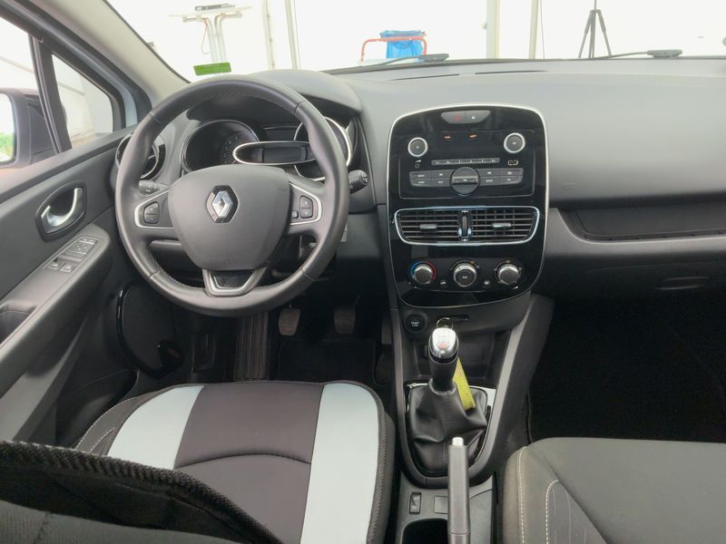Renault Clio 0.9 TCe Limited — zdjęcie 12