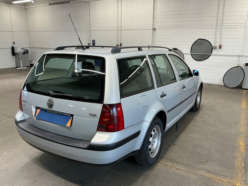 Volkswagen Golf IV 1.9 TDI Conceptline — zdjęcie 2