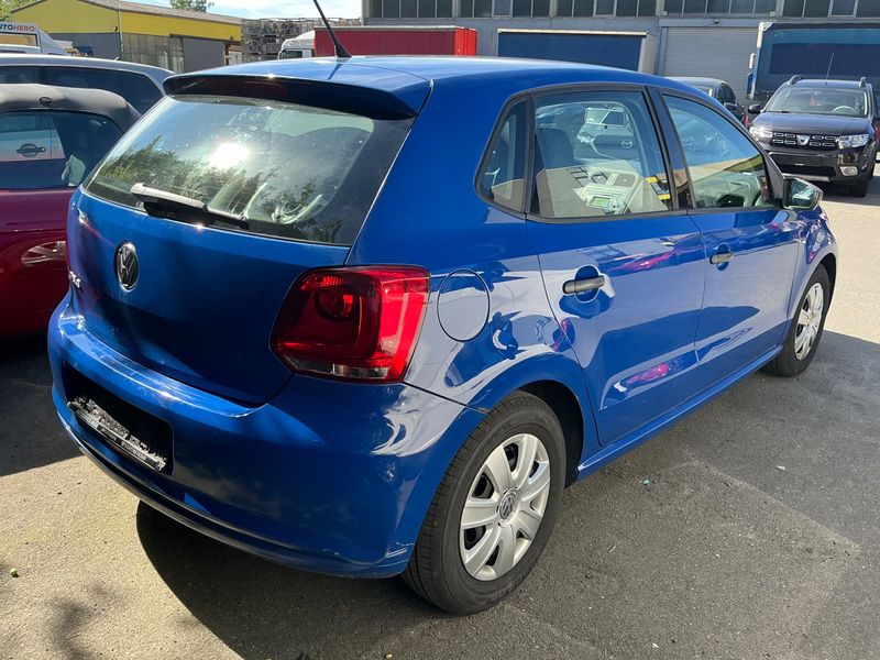 Volkswagen Polo 1.2 Trendline — zdjęcie 2