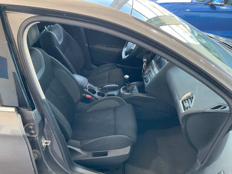 Citroen C4 1.2 e-THP Millenium — zdjęcie 3