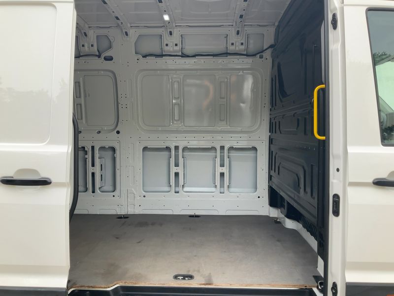 Volkswagen Crafter 2.0 TDI Kasten 35 lang Hochdach FWD — zdjęcie 14