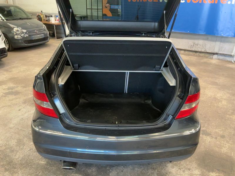 Mercedes-Benz CLC-Klasse CLC 220 CDI — zdjęcie 10