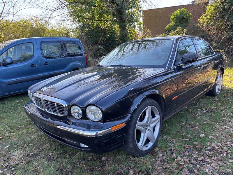 Jaguar XJ 3.0 V6 Executive — zdjęcie 2