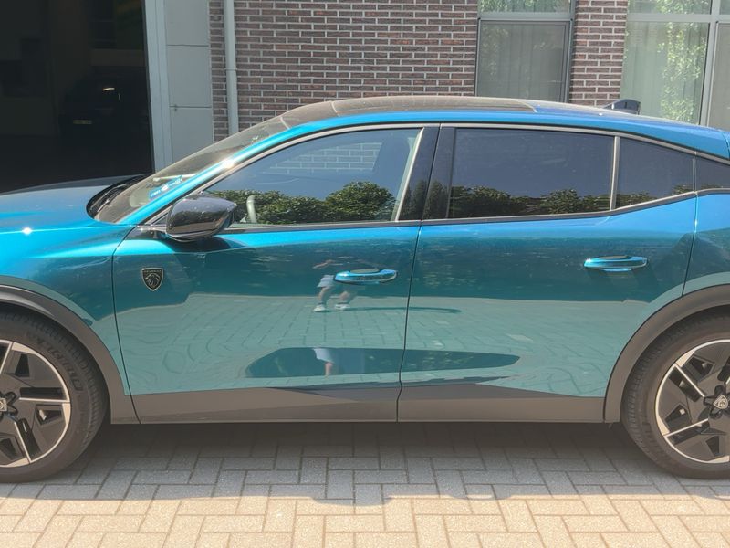 Peugeot 408 1.6 Hybrid GT — zdjęcie 4