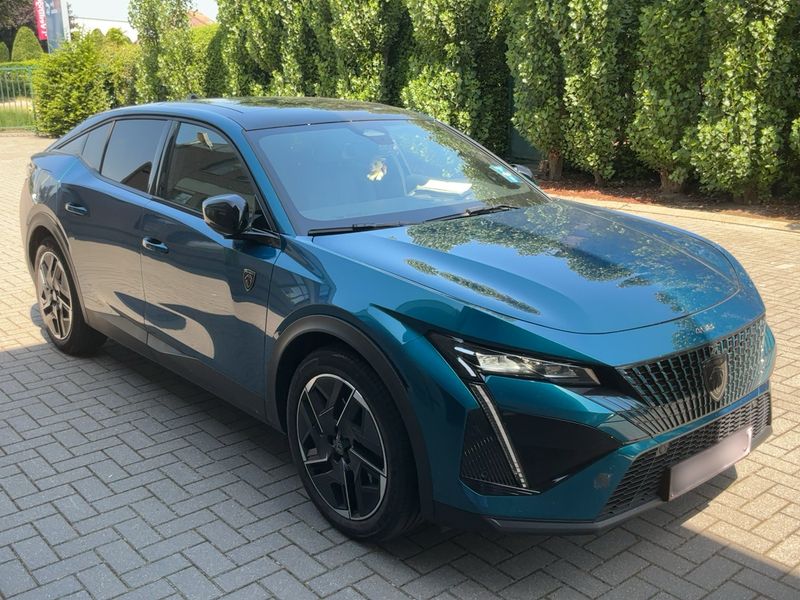 Peugeot 408 1.6 Hybrid GT — zdjęcie 8