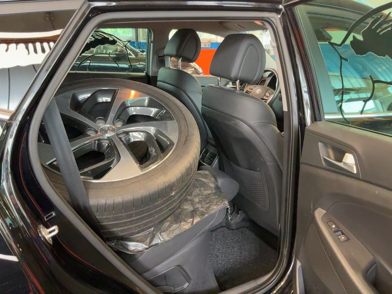 Hyundai Tucson 1.6 TGDI Premium 4WD 2018 – снимка 20