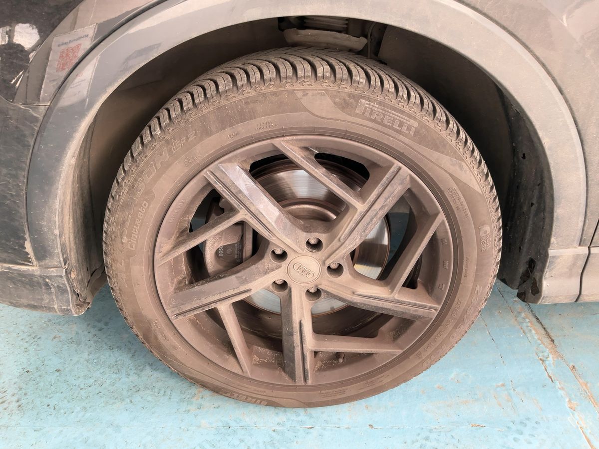 Audi Q3 2020 — photo 4