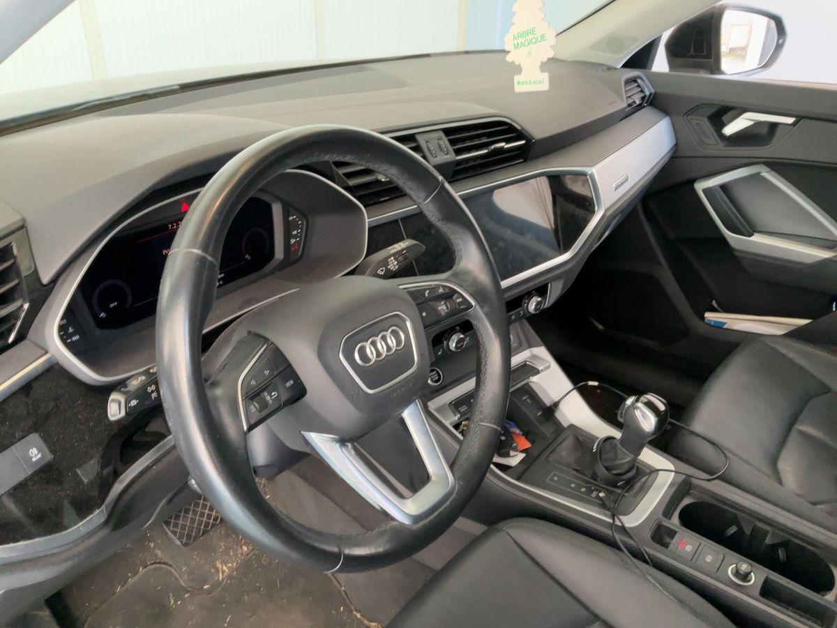 Audi Q3 2020 — photo 18