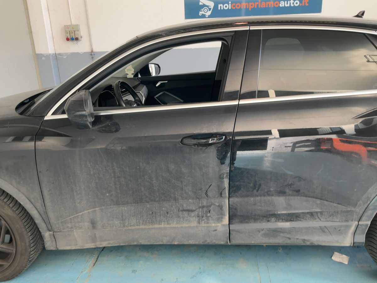 Audi Q3 2020 — photo 5