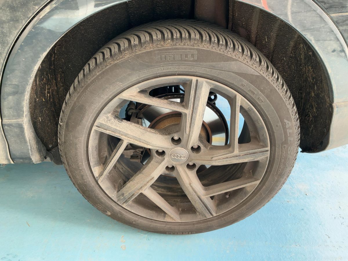 Audi Q3 2020 — photo 6