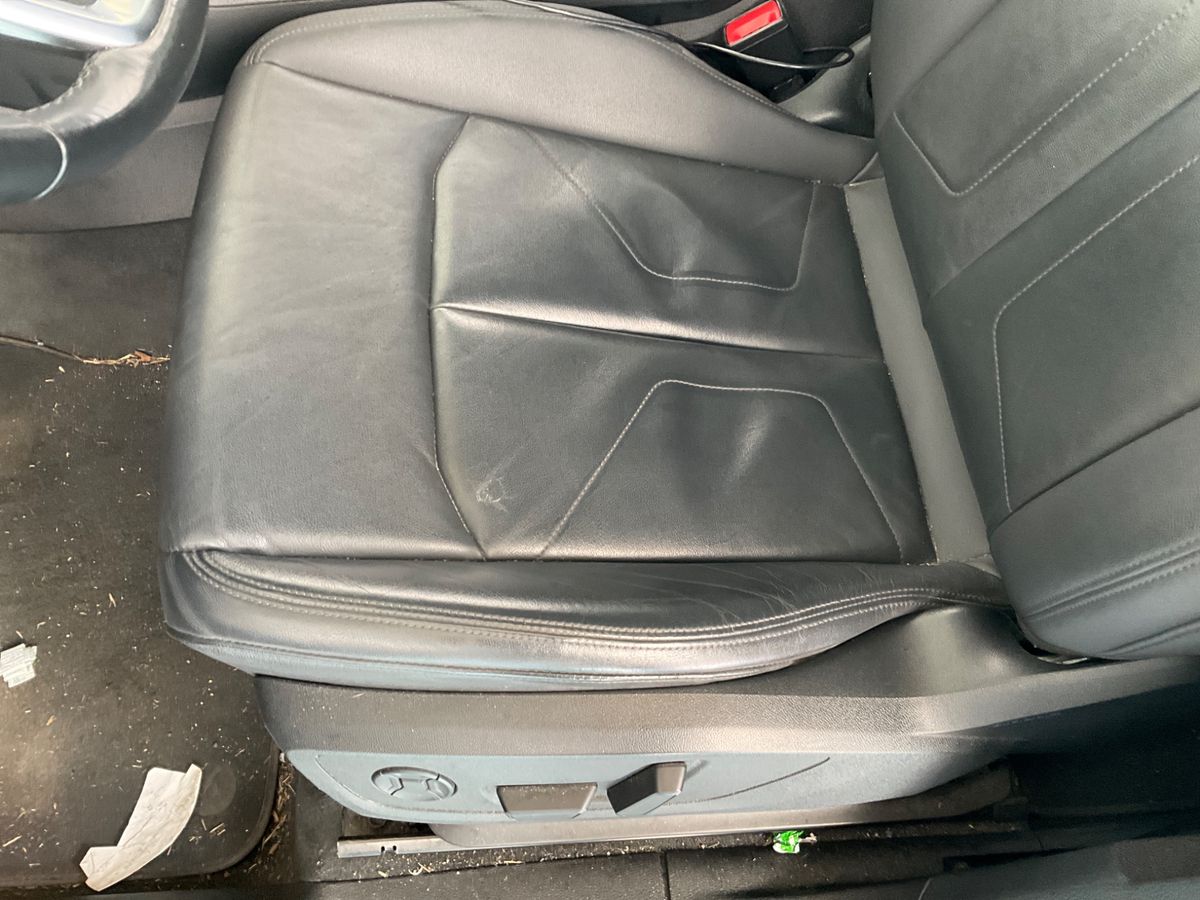 Audi Q3 2020 — photo 3