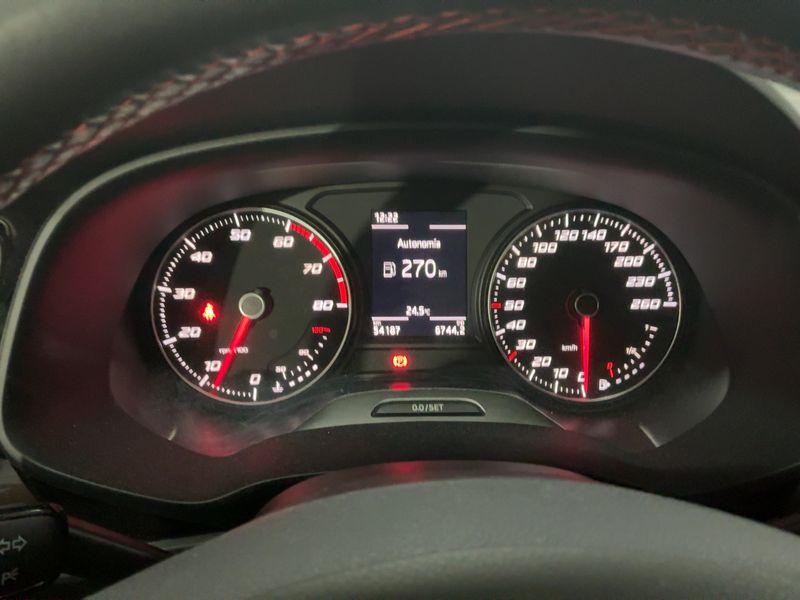 Seat Leon 1.4 TSI ACT FR Advanced — zdjęcie 13